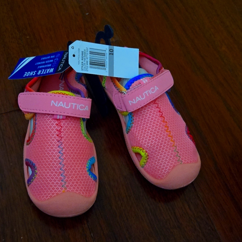 Kids Nautica water shoes size 10